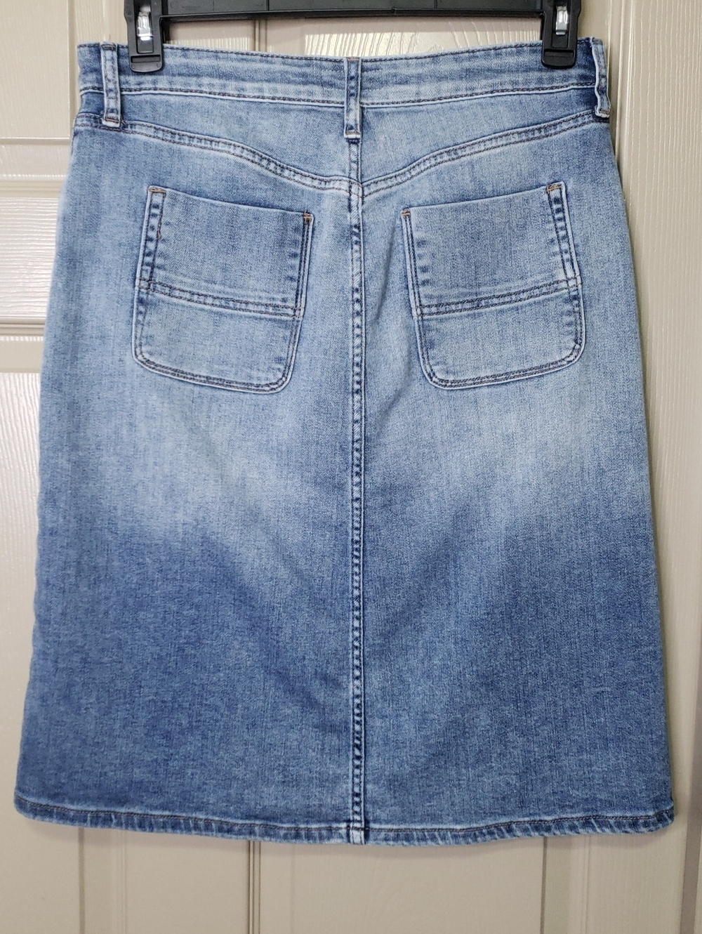 Kut from the Kloth Rose Light Blue Button-Front Denim Skirt Size 8 - Picture 3 of 5
